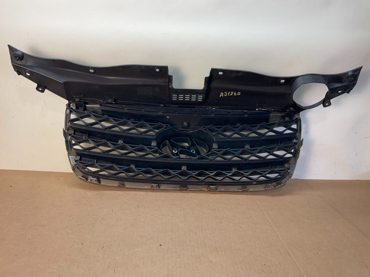 2010 to 2012 Hyundai Santa Fe Front Upper Grill Grille AJ1260 DG3