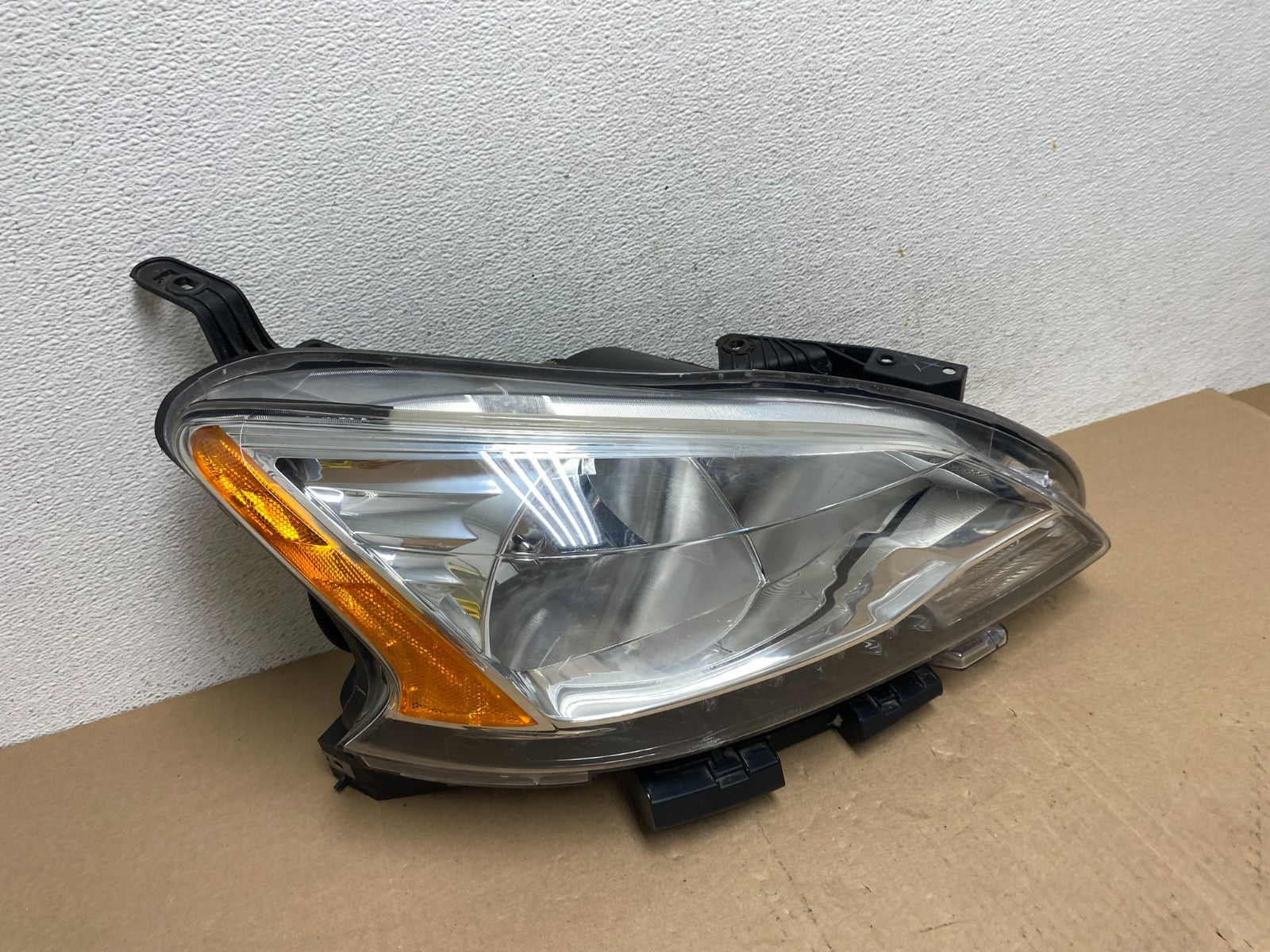 2013 - 2015 Nissan Sentra W/LED Halogen Right Passenger Headlight AE6665 DW2