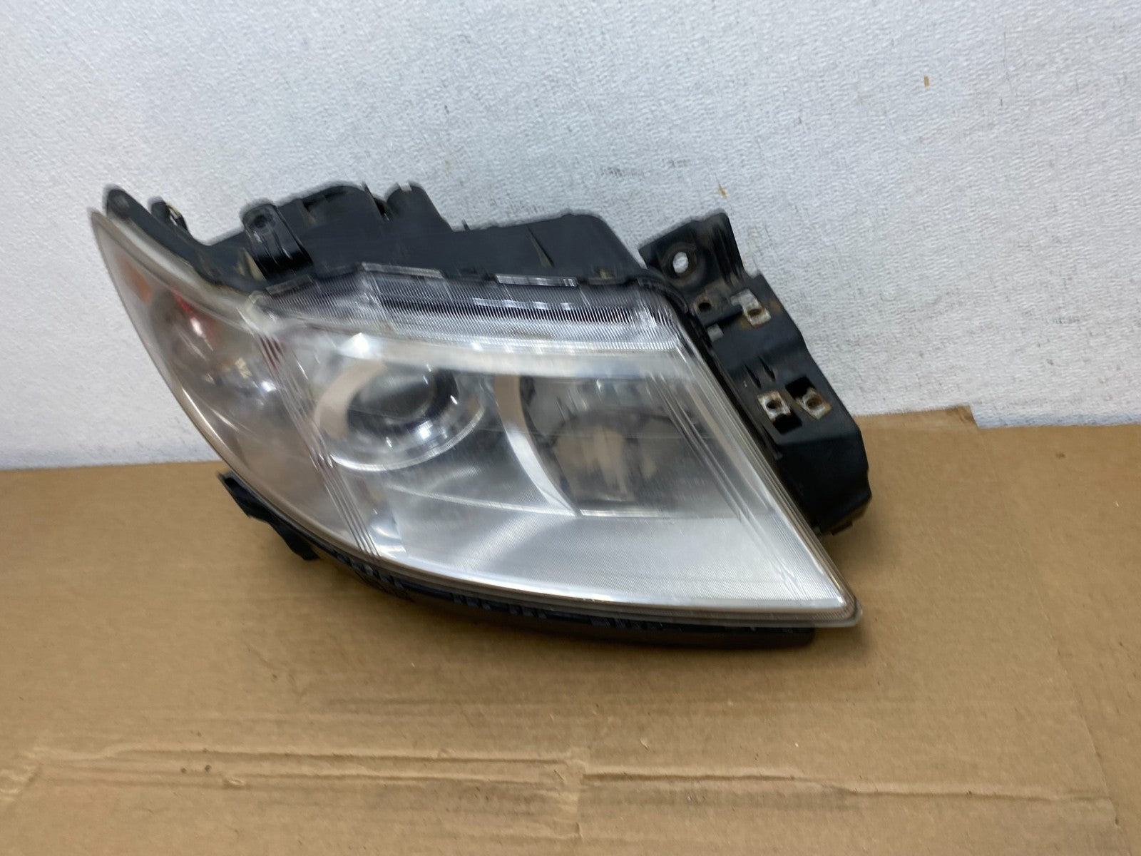 2008 - 2014 Subaru Tribeca Right Passenger Side Halogen Headlight AD3785 DW1