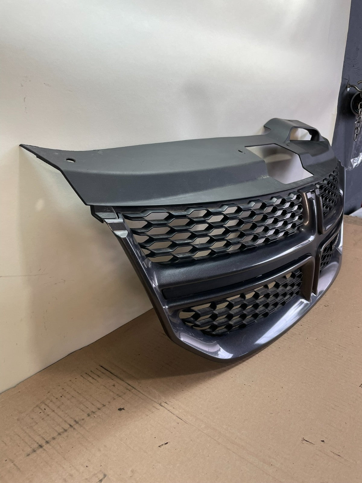2011 to 2018 Dodge Journey Front Upper Chrome Grill Grille ah0502 DG2