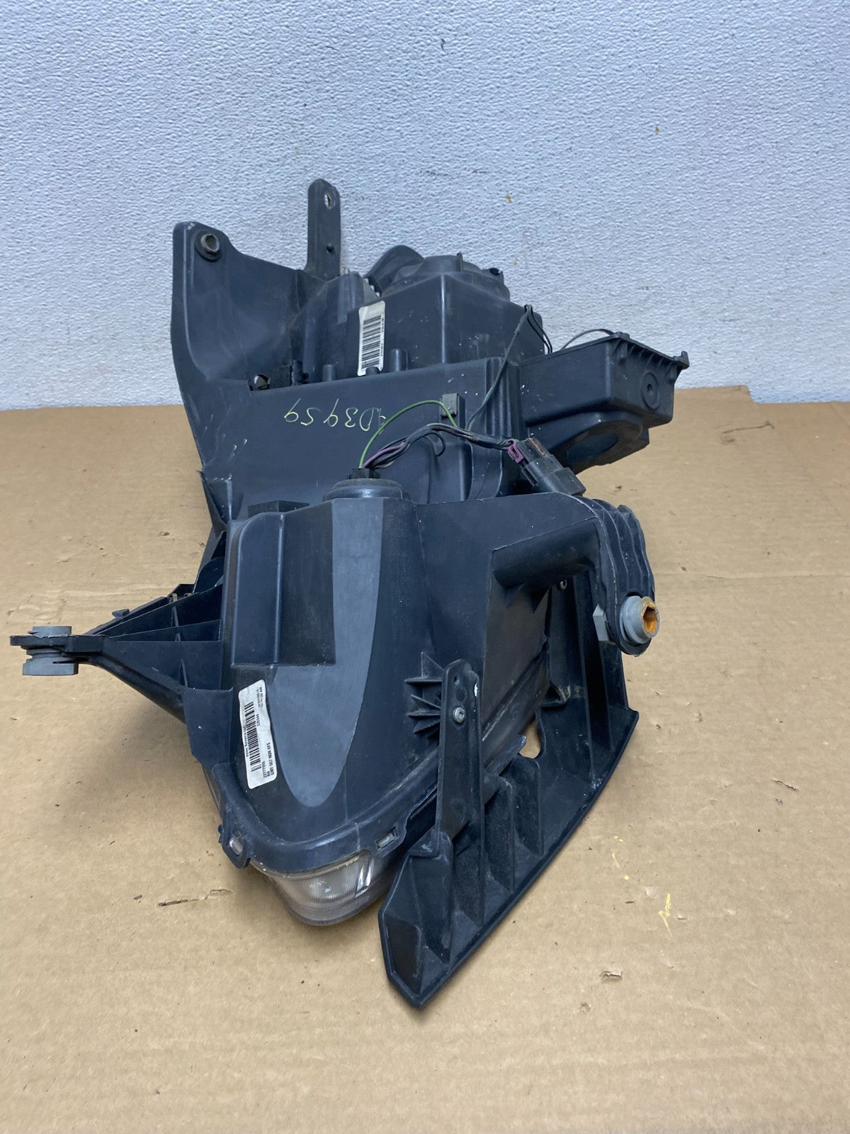 2008-2012 Buick Enclave Right Passenger Headlight Xenon Hid Two Ballast AD395910