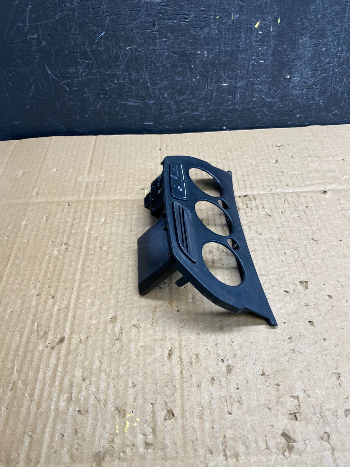 2013 to 2016 Ford Escape Climate Control Trim Panel W/ Switches ac9568 DG2