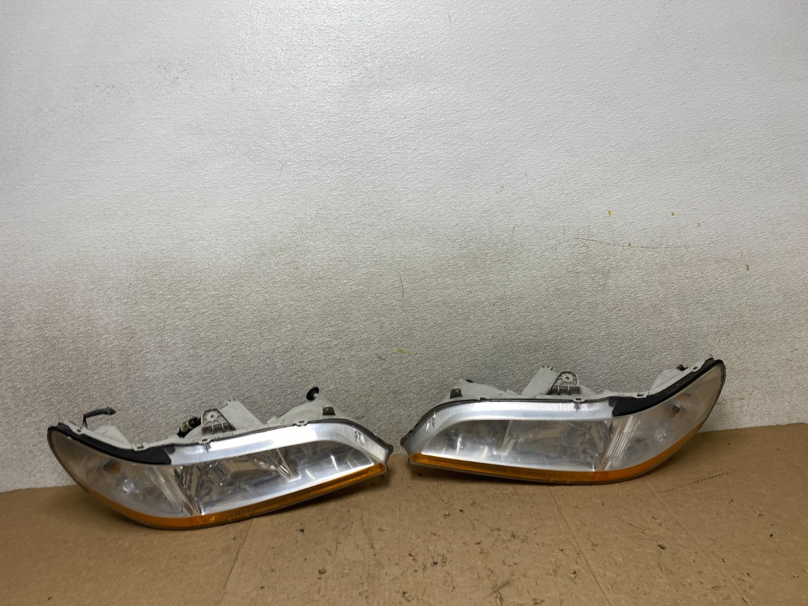 1998 to 2002 Honda Accord Left+Right Set Side Headlights W9303 DW0