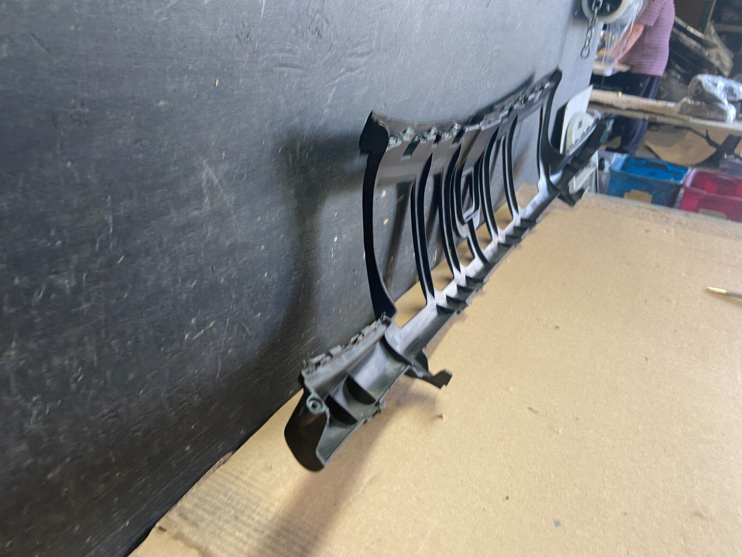 2008 to 2010 Porsche Cayenne Front Under Bumper Garnish 7L5853915 N8958 DG7