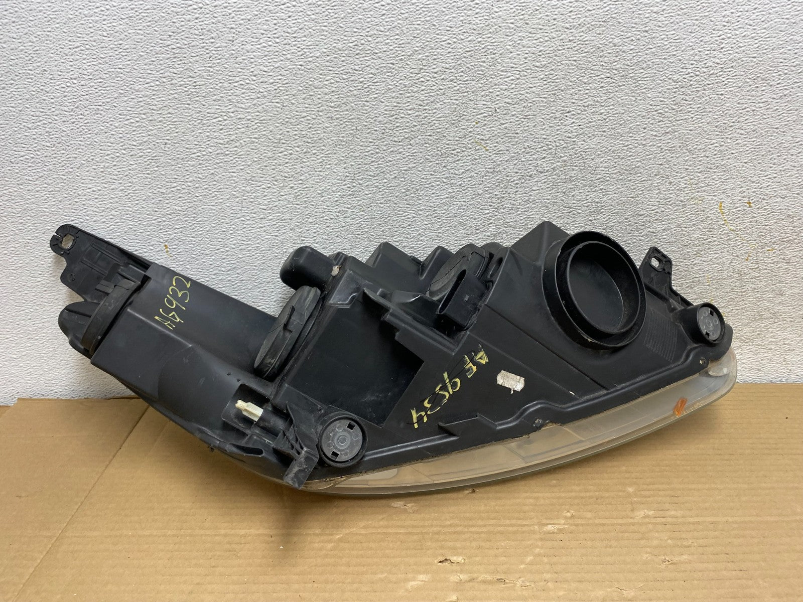 2013 to 2016 Ford C-MAX Left Driver LH Side Headlight AG9329 DW7