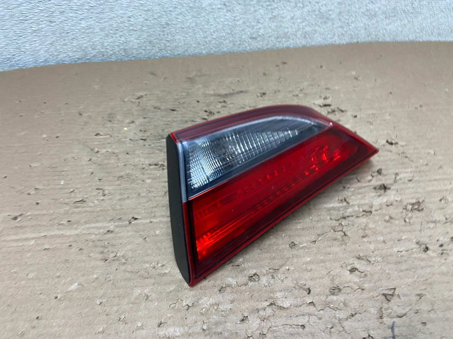 2014 2015 2016 Hyundai Elantra Sedan Right Passenger Inner Tail Light AB1701 DG2