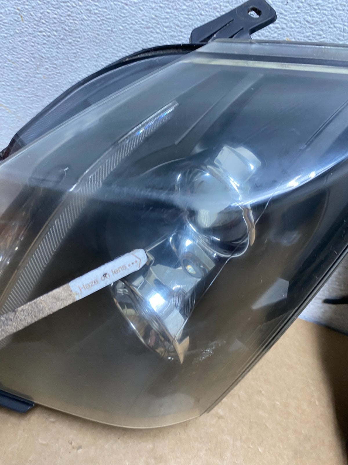 Halogen 2008 to 2014 Cadillac CTS Headlights Left+Right Side AI2651 DW5