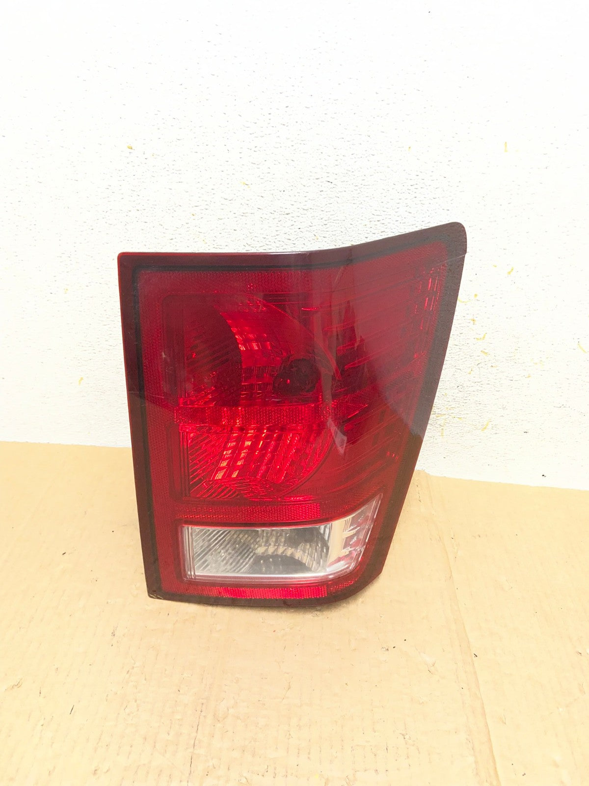 2007 2008 2009 2010 Jeep Grand Cherokee Right Passenger Tail Light AI6528 LK0