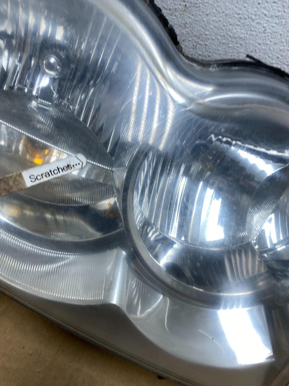 2005-2007 Jeep Grand Cherokee Right Passenger RH Halogen Headlight AD4460 DW3