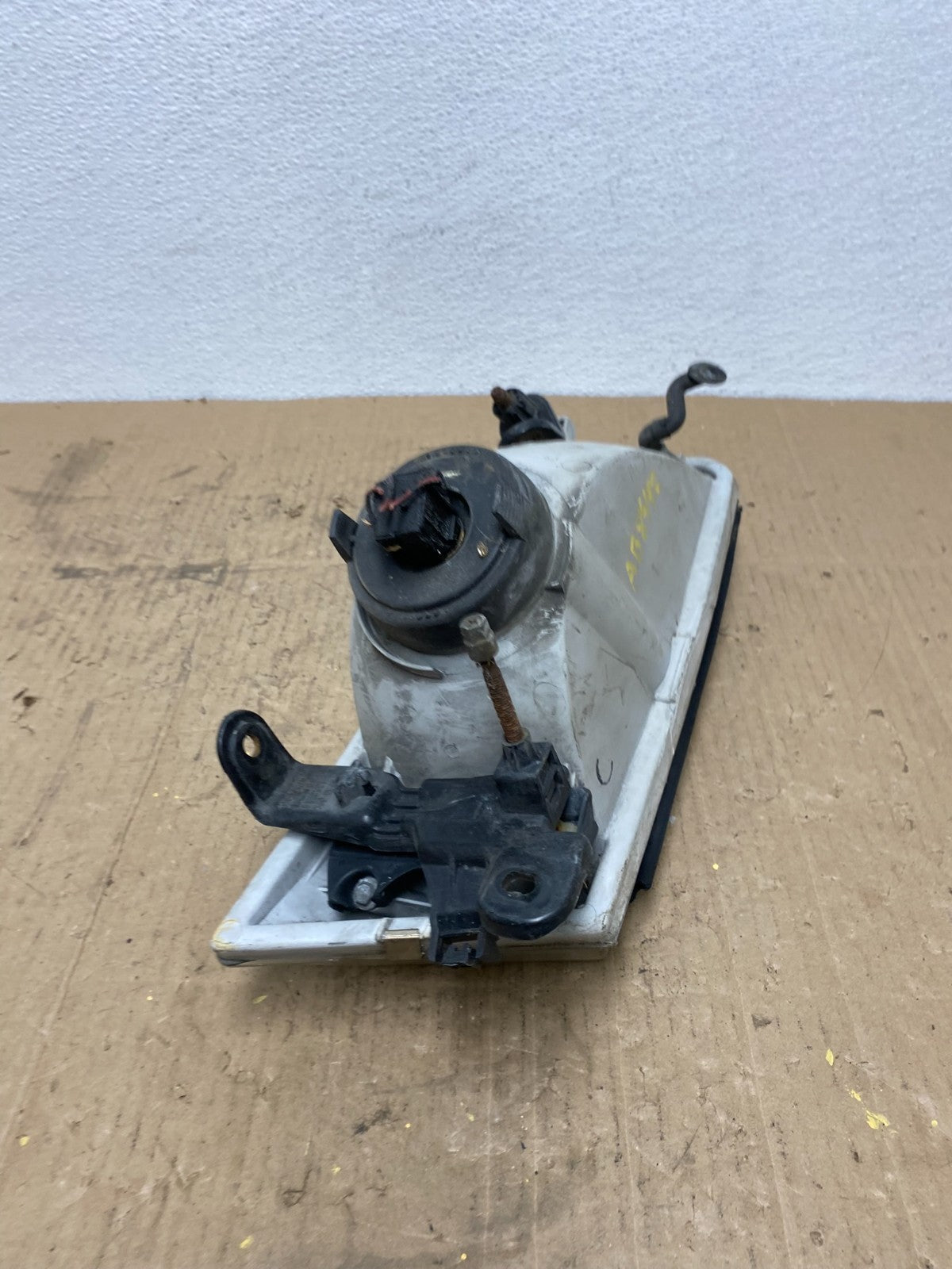 1997 1998 1999 Toyota Camry Left Driver Side Halogen Headlight AB8492 DW7