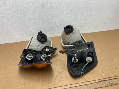 2001-2004 Toyota Sequoia Left+Right Side Halogen Headlights AD0461 DW11