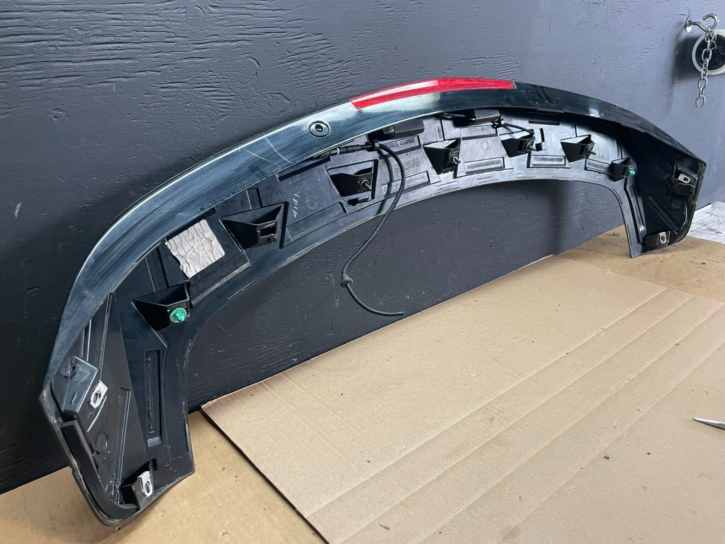 2010-2016 Cadillac Srx Upper Rear Spoiler Wing Brake Light Oem AB7598 DG9