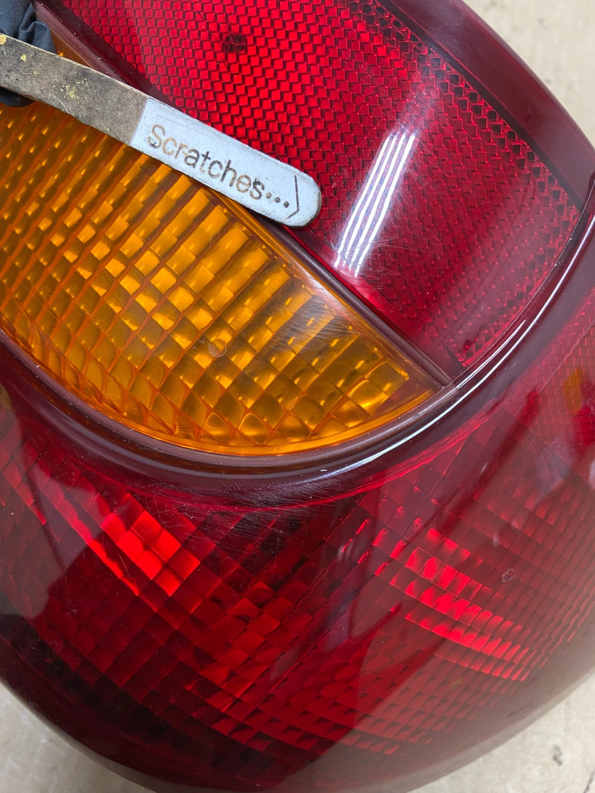 2000-2002 Saturn SL S-Series Right Passenger RH Side Tail Light AG7996 LK3