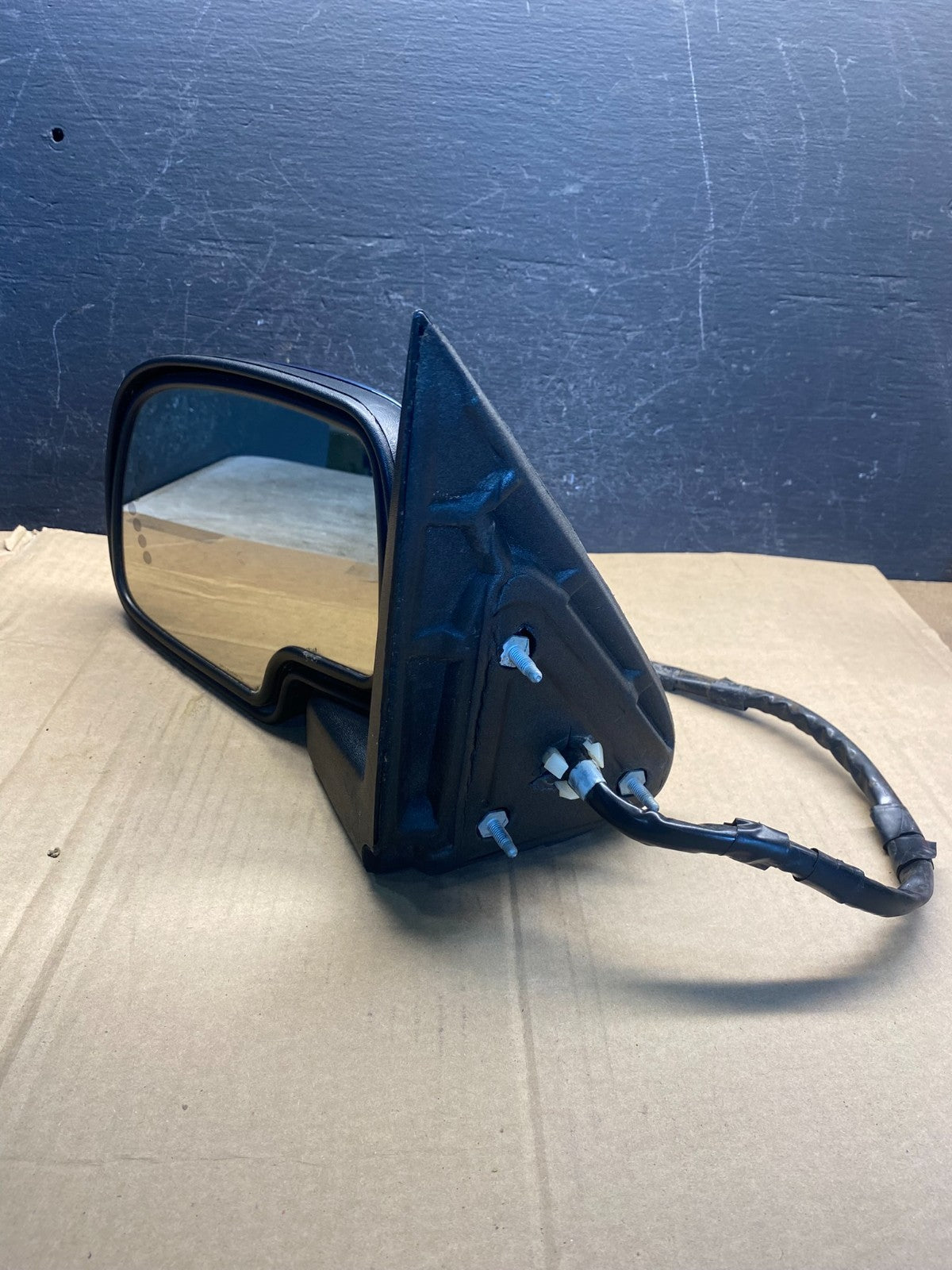2003-2006 Chevrolet Tahoe Suburban Left Driver LH Turn Door Mirror AE2168 DW10