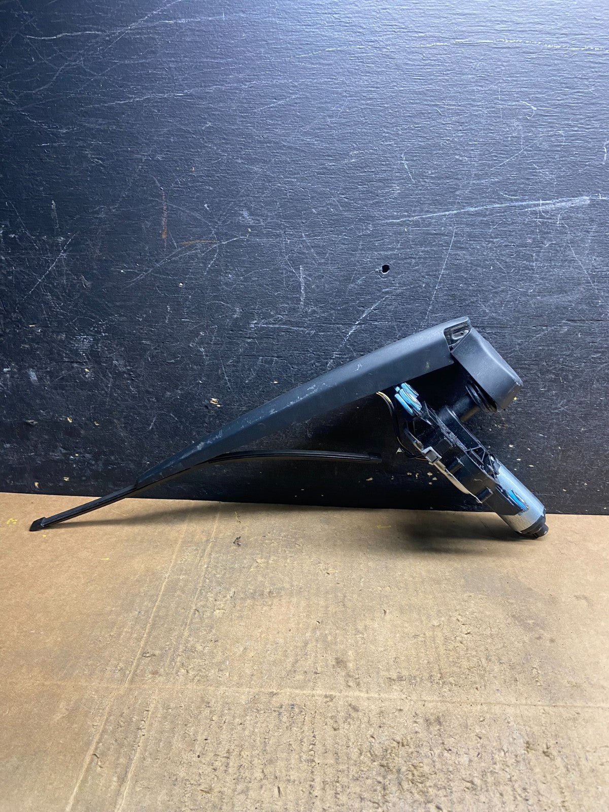 2008-2016 Volvo V70 XC60 XC70 Tailgate Back Door Rear Wiper Motor Wiper Y4611 DG0