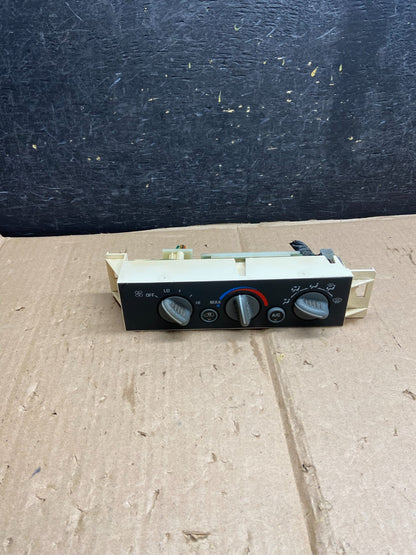 1995 Tahoe Silverado Suburban Pickup C/K Climate Control A/C HVAC AI27660