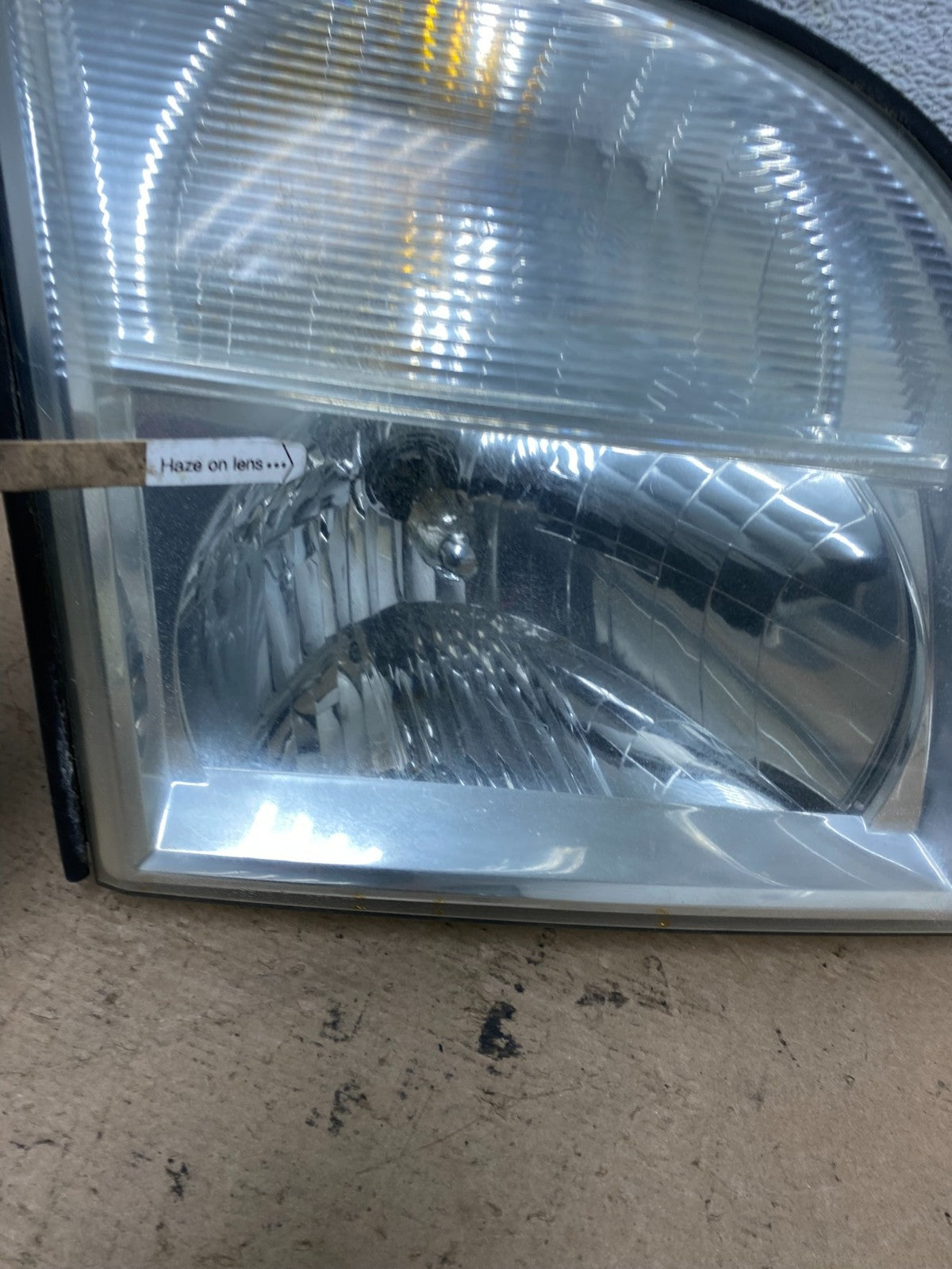 2006-2010 Mercury Mountaineer Right Passenger Rh Side Halogen Headlight AF47534
