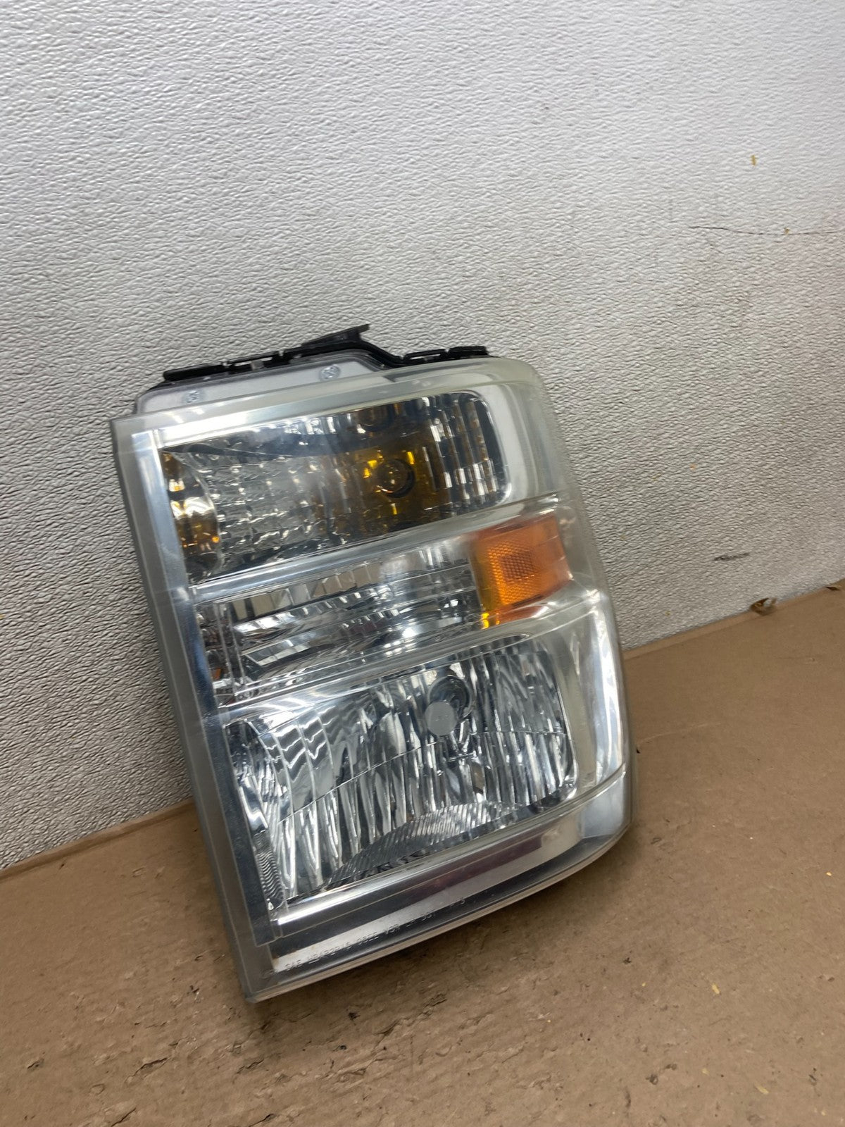 2008-2014 Ford Econoline E150 E250 E350 Left Driver LH Headlight OEM AB0895 DW2