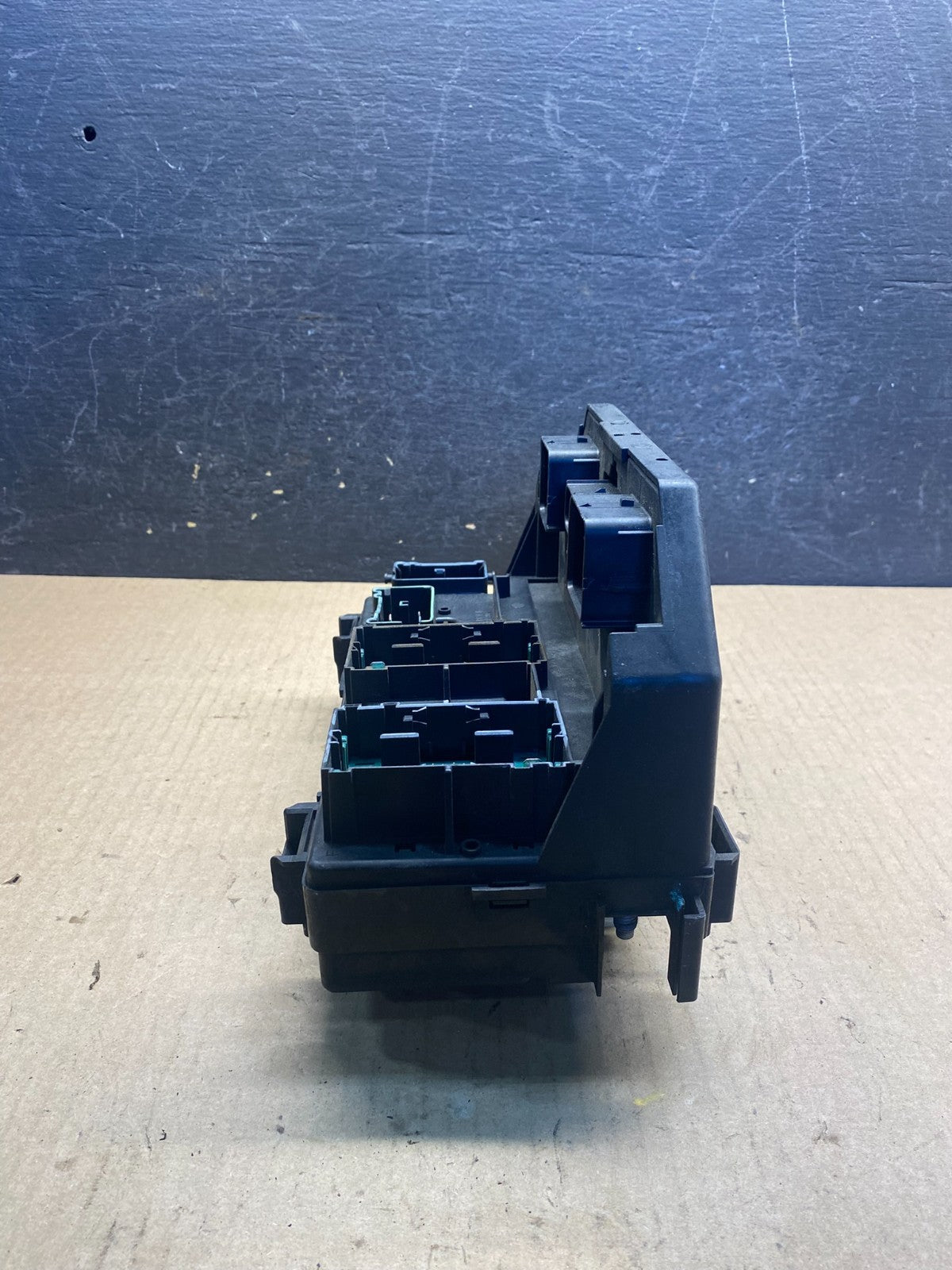 2008 2009 Jeep Wrangler Integrated Power Fuse Box 04692289AF ah1707 DG3