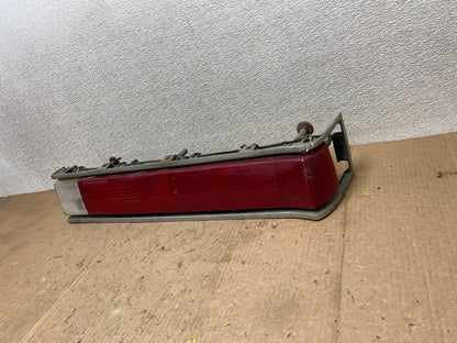 1984 to 1985 Buick Lesabre Right Passenger RH Side Tail Light aa7041 DG1