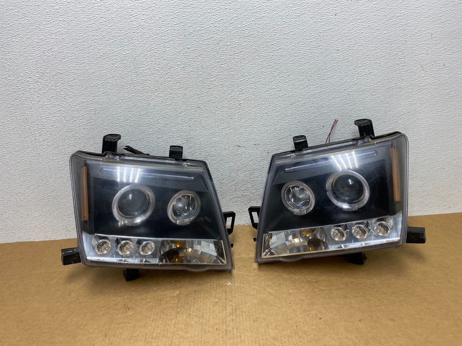 2005-2015 Nissan Xterra Driver Left+Right Set LED Black Headlights AD4480 DW0