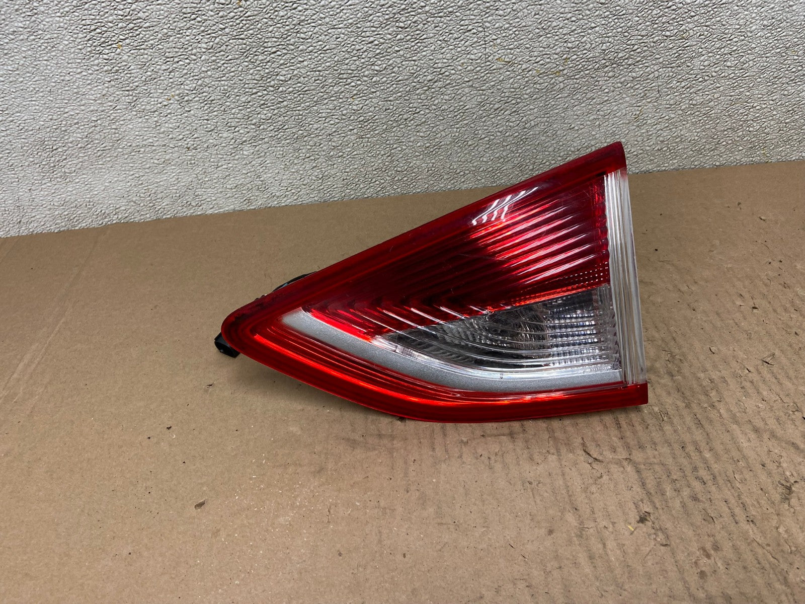 2013 to 2016 Ford Escape Right Passenger RH Side Inner Tail Light OEM AB620 LK0