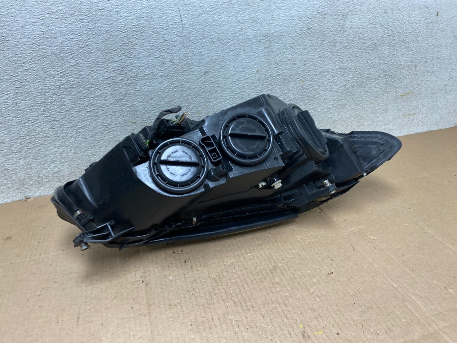 Halogen 2006 to 2009 Mercedes S-Class Left Driver LH Headlight W0669 DG7