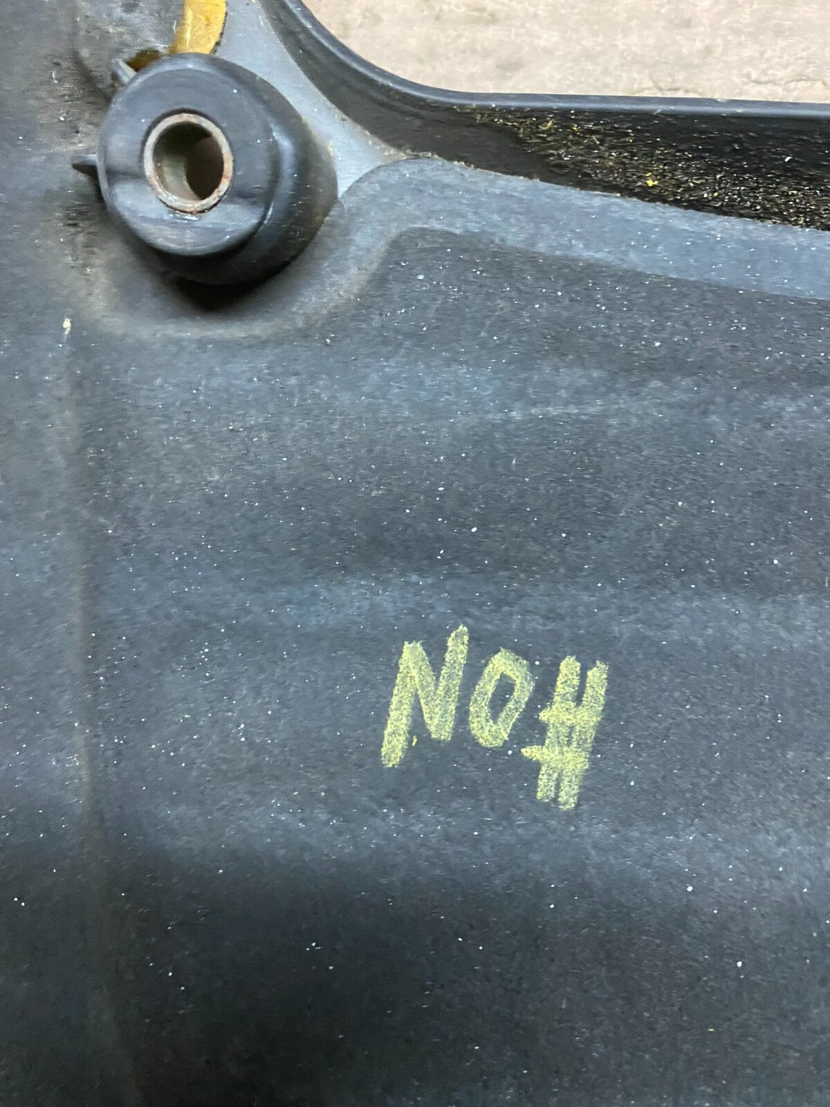 2002 to 2005 Hyundai Sonata 2.4L Engine Trim Cover H4256 PS8