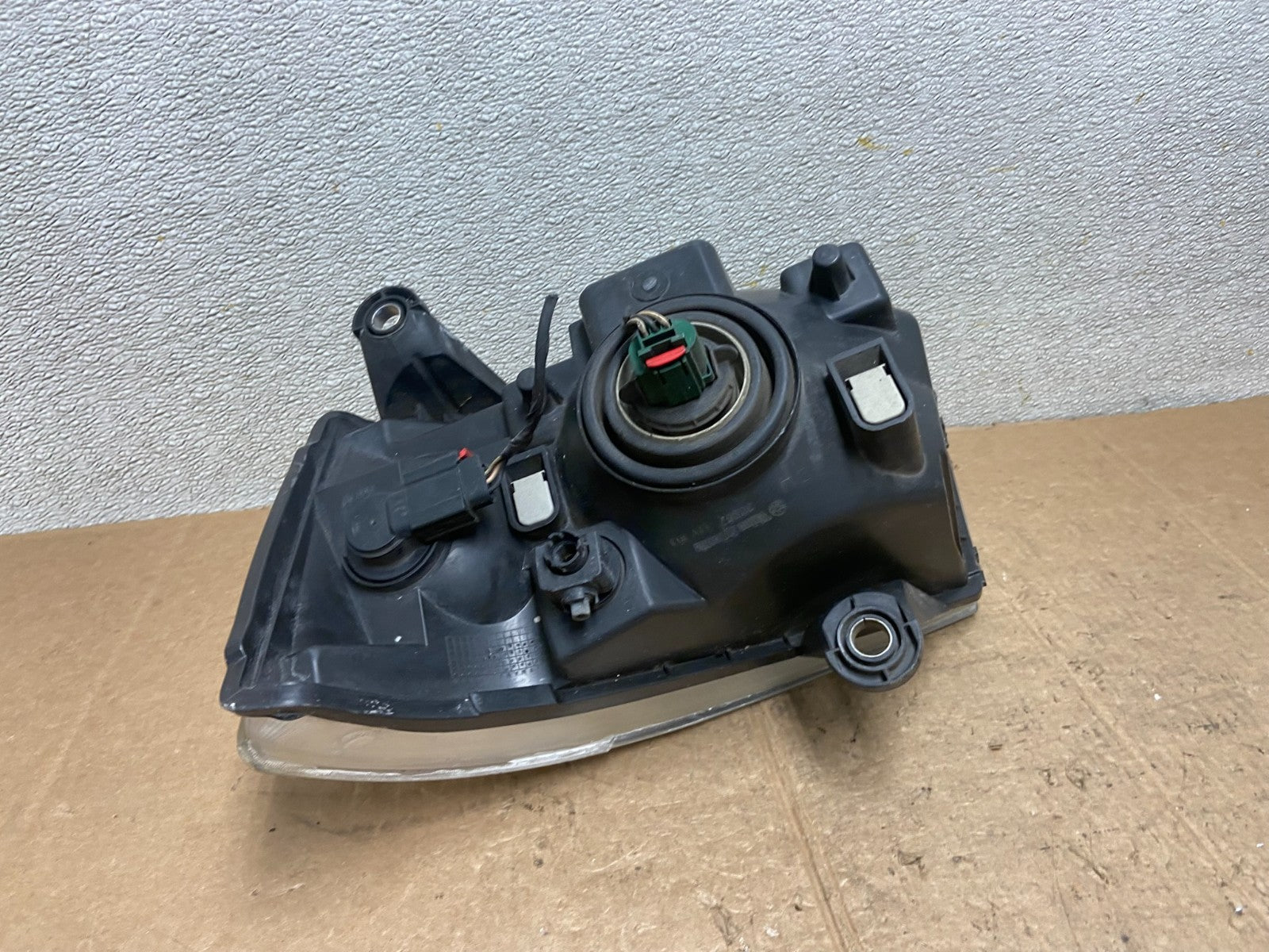 2008 to 2010 Dodge Caravan Right Passenger RH Halogen Headlight AD2468 DW5