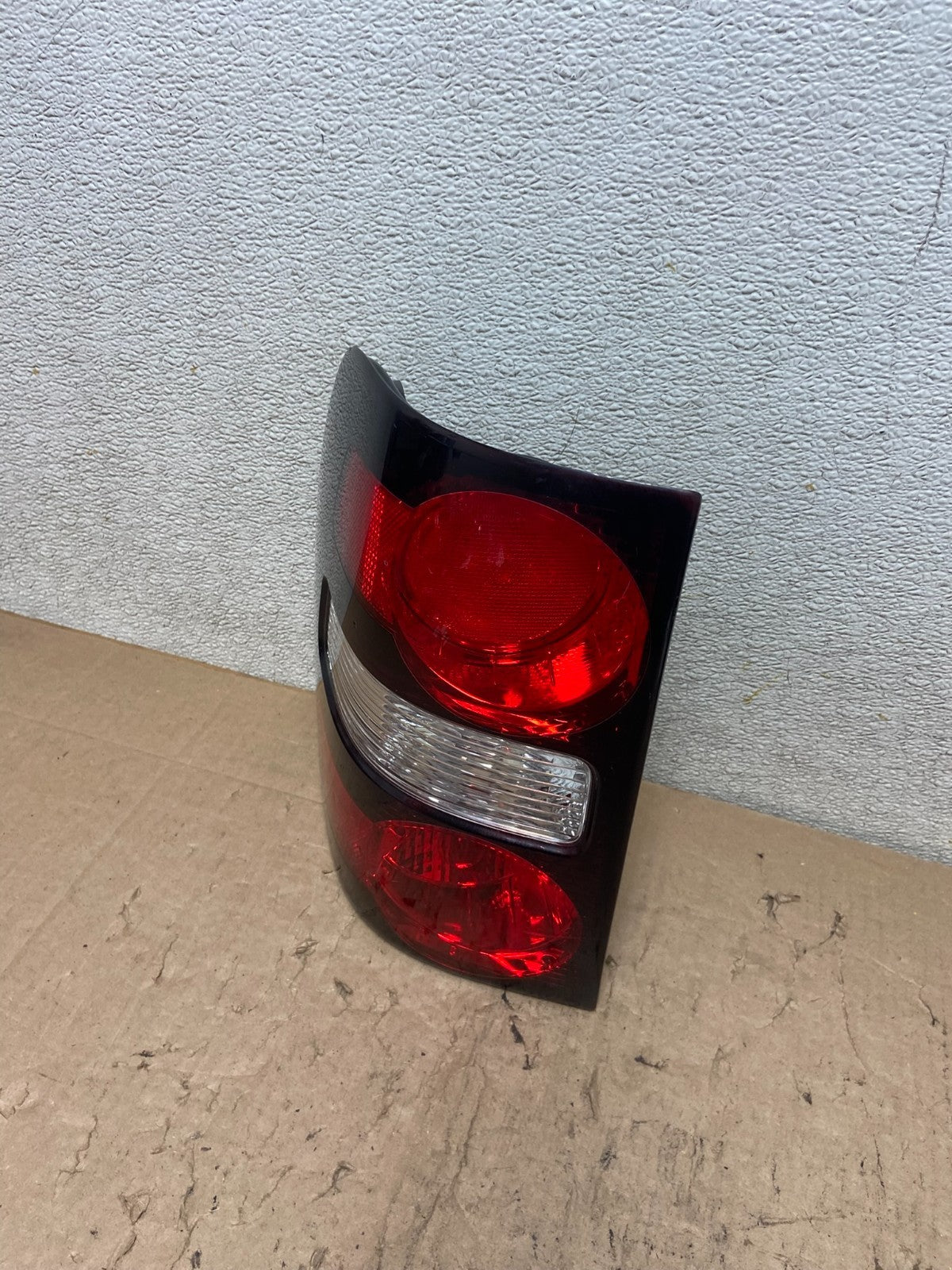 2006 to 2010 Ford Explorer Left Driver Lh Side Tail light R3248 DW2