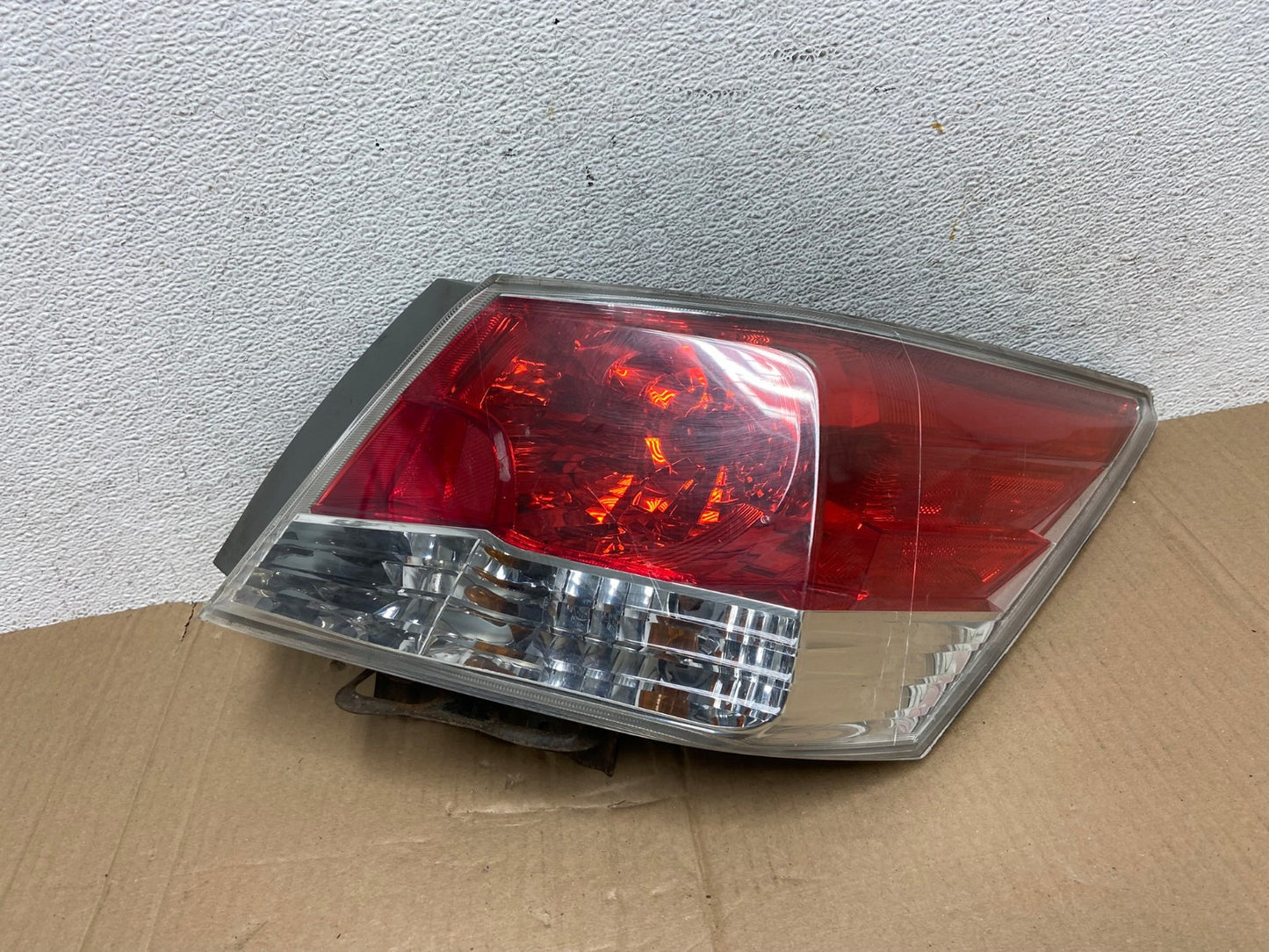 2008 to 2012 Honda Accord Sedan Tail light Right Passenger RH Side AE8916 LK0