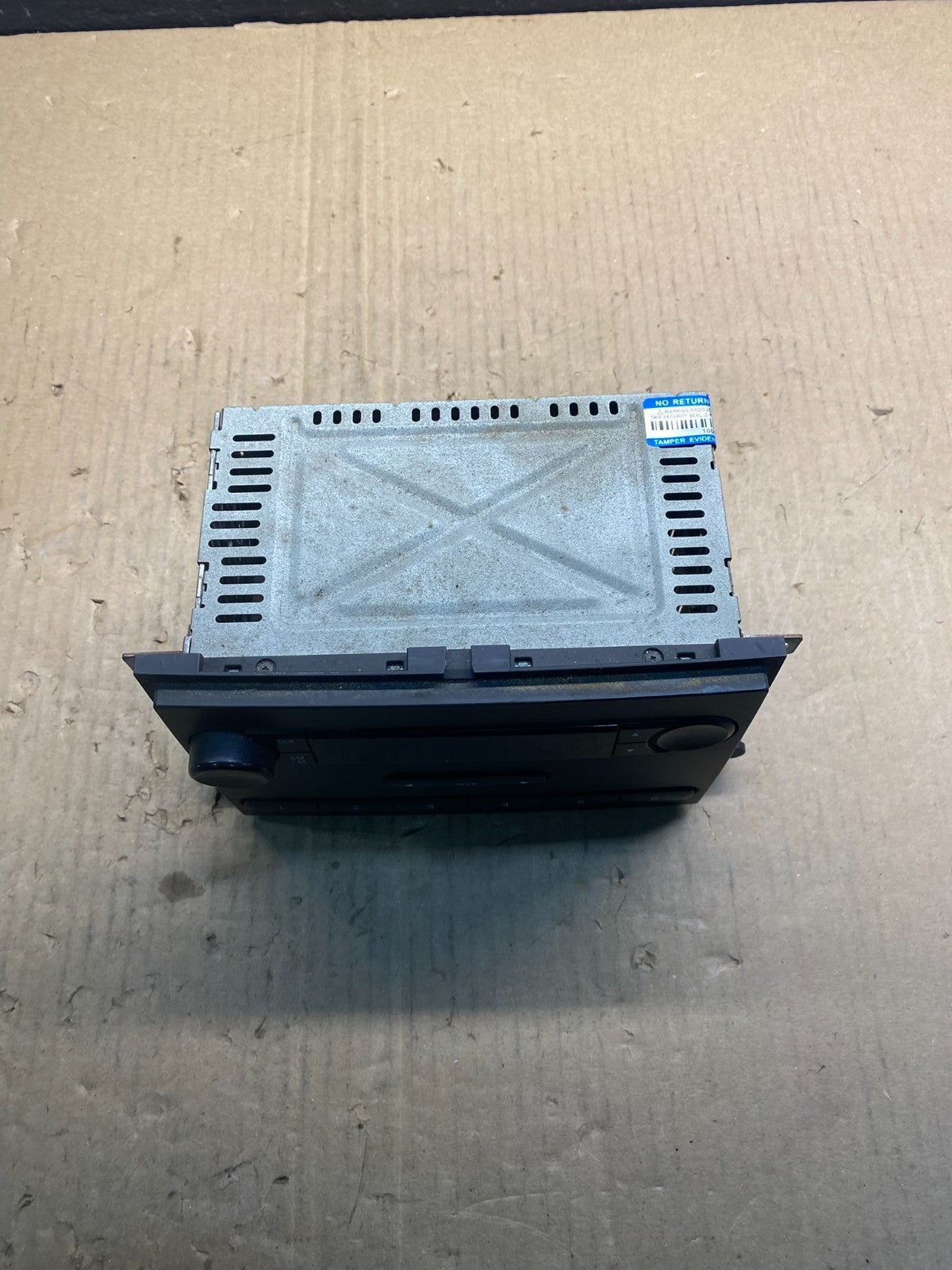 2012-2013 Ford E150 E250 E350 AM FM Radio Stereo Receiver OEM ac2415 DG3