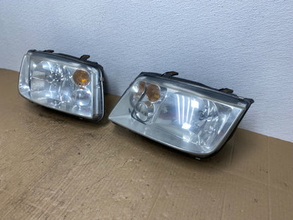 2002 to 2004 Volkswagen Jetta Left+Right Headlights AB8440 DW1