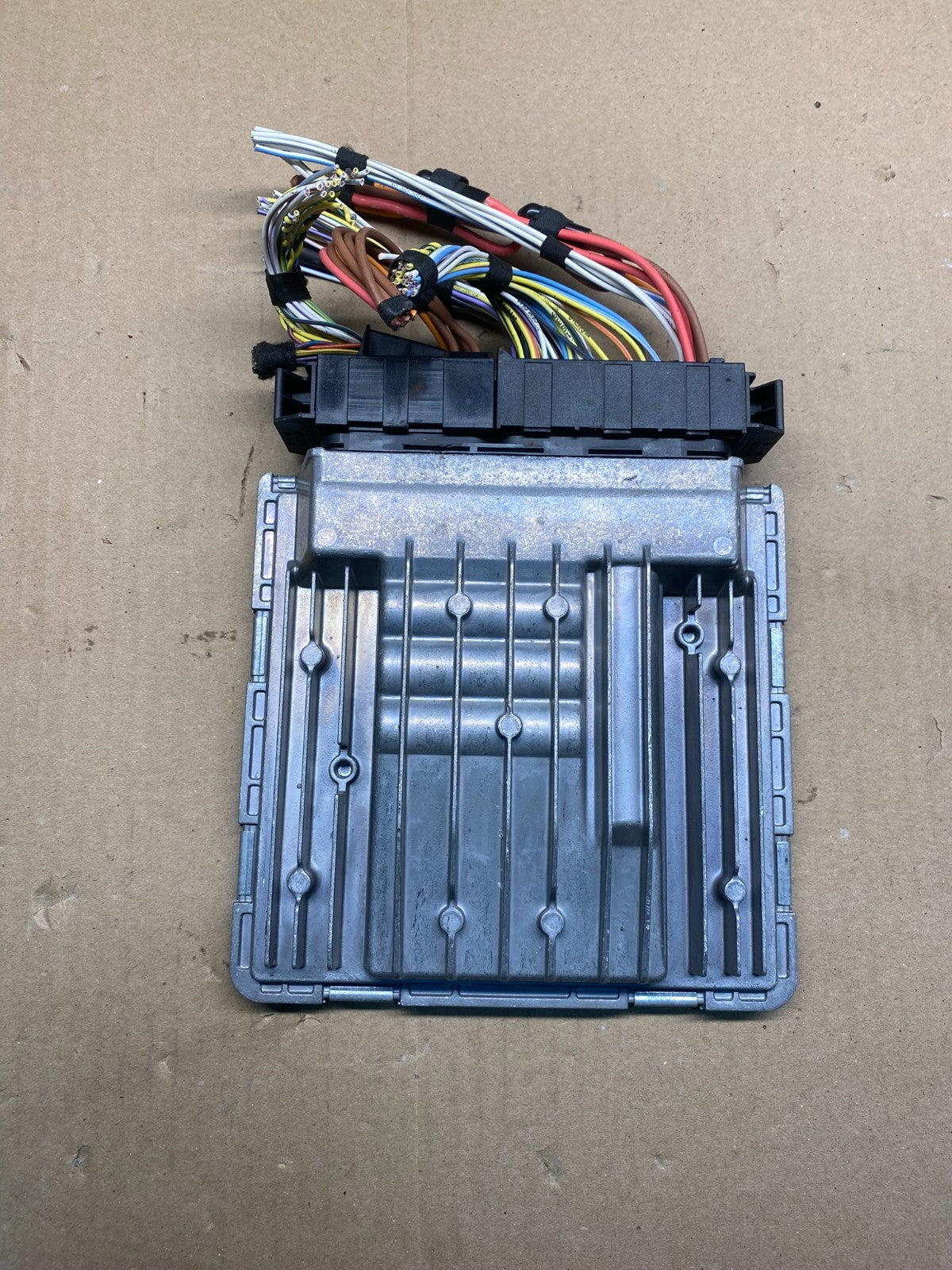 2006-2007 BMW E60 E61 525i 530i ECU ECM Engine Control Module 7555361 AJ0299 DG1
