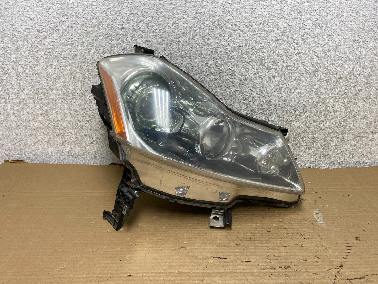 2006 to 2010 Infiniti M35 Right Passenger Rh Xenon HID Headlight AG9099 DW0
