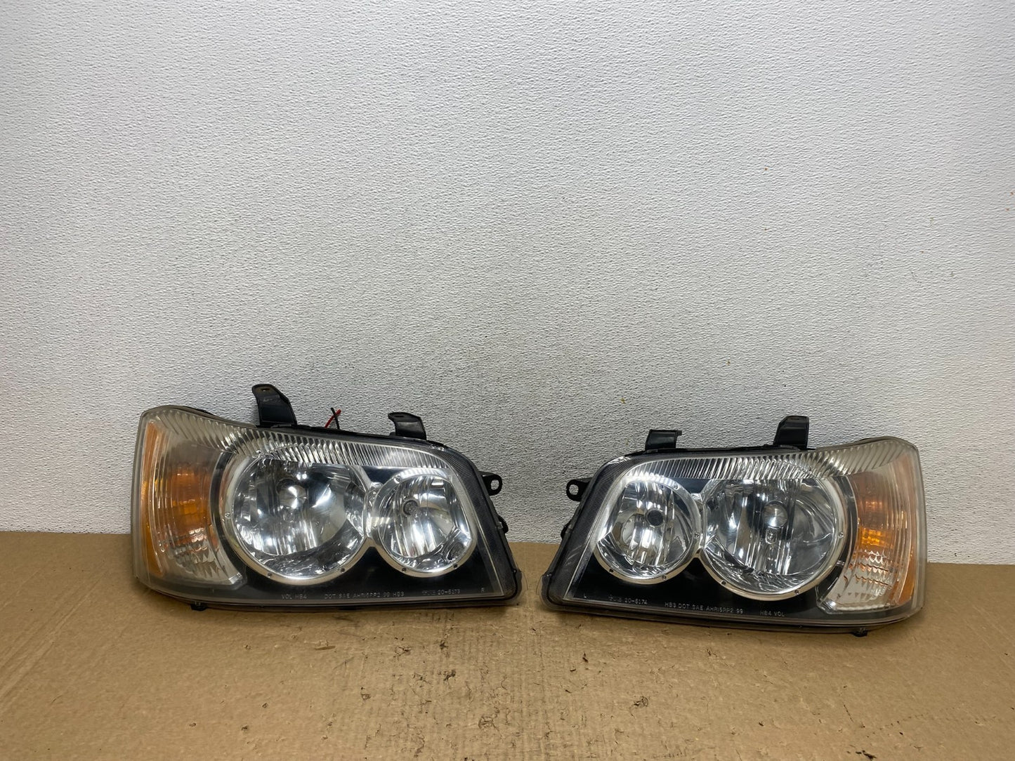 2001 2002 2003 Toyota Highlander Headlights Left+Right Side AF8195 DW0