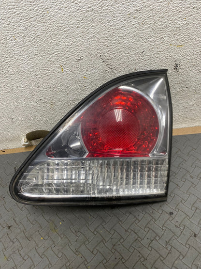 2000-2003 Lexus RX300 Right Passenger Side Rear Inner Tail Light Oem C5223 DG10