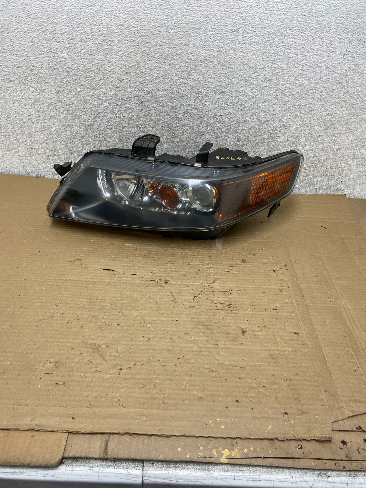 2004 to 2008 Acura TSX Left Driver Side Xenon HID Headlight AG9095 DW0