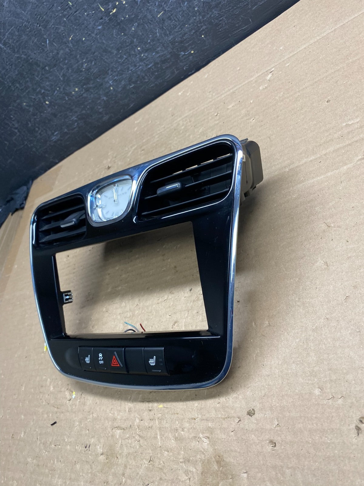2011 - 2014 Chrysler 200 Dash Radio Bezel Trim Clock Hazard Bezel AG6450 DG1