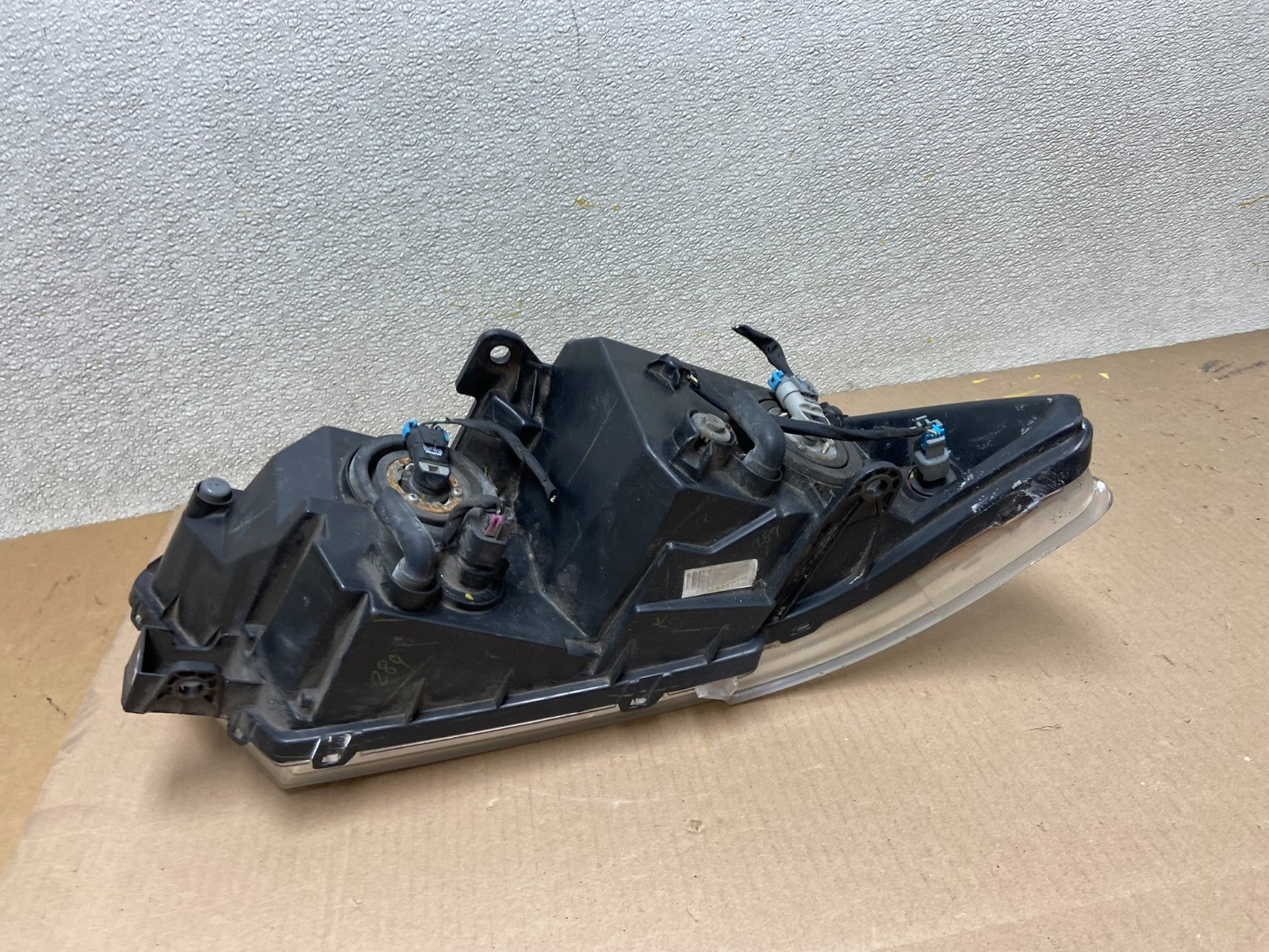 2009 to 2017 Dodge Journey Headlight Left Driver Lh Side Halogen AA0273 DW5
