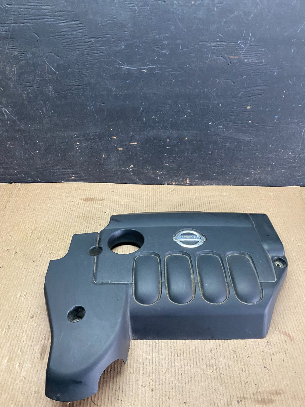 2007 to 2013 Nissan Altima 2.5 L Engine Cover n8381 DG0