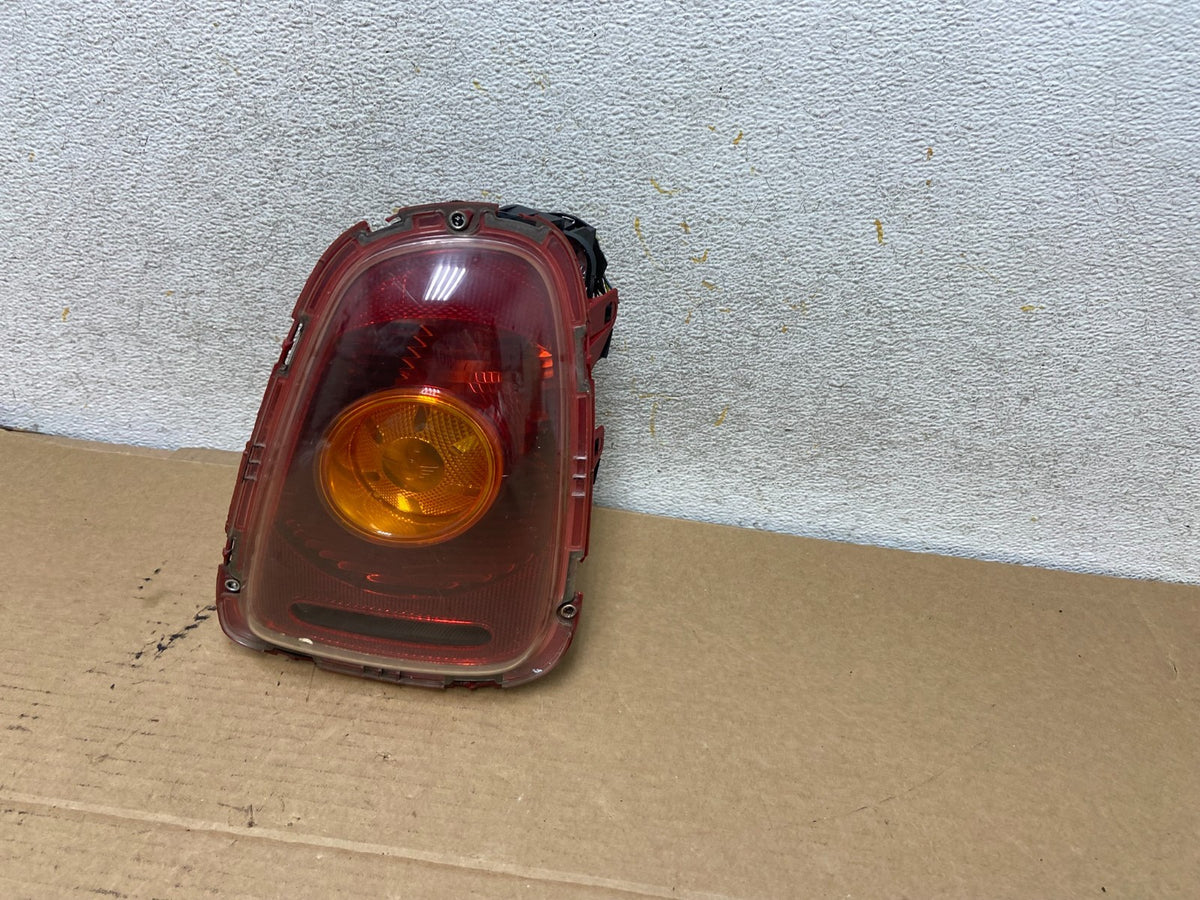2007 2008 2009 2010 Mini Cooper Right Passenger Rh tail light AH7780 DW2