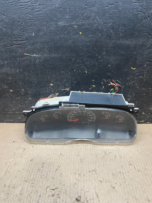 2003 Ford F250 F350 Speedometer Cluster Gauge x8086 DG0