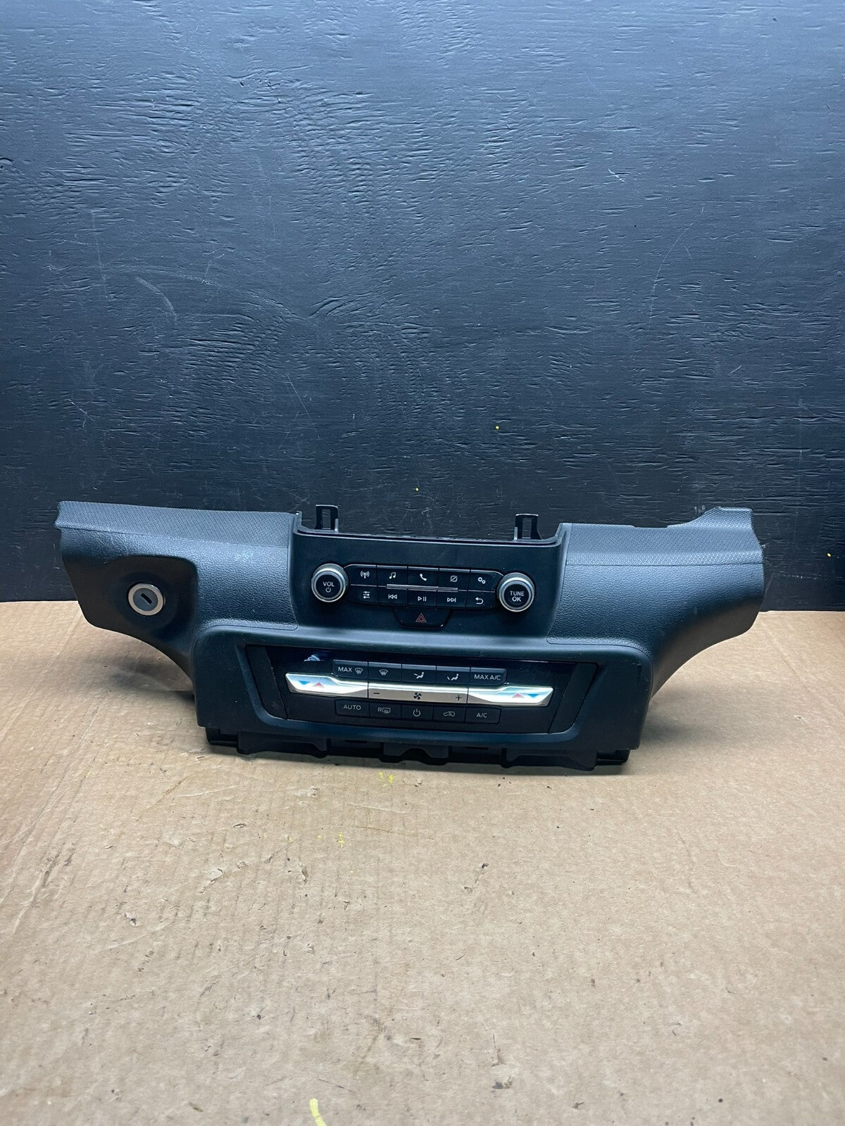 2020 to 2023 Ford Explorer Radio Climate Control Panel Trim F9380 DG10