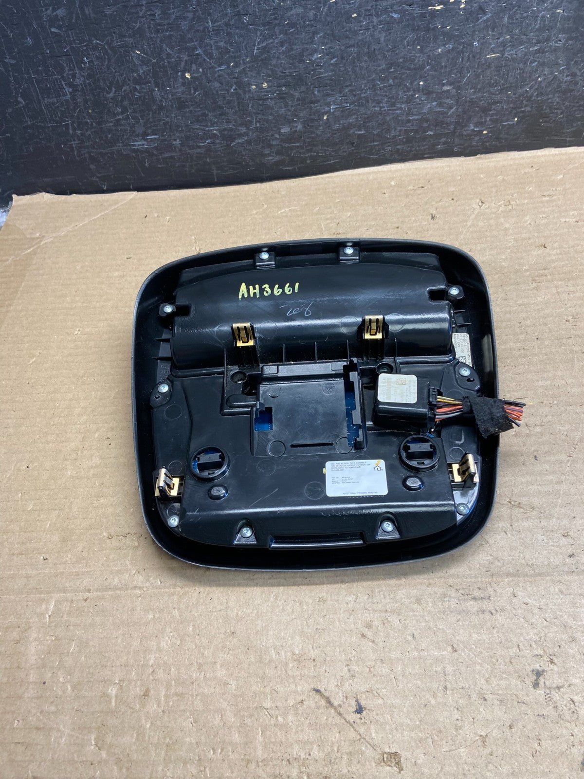 2011 to 2018 Jeep Gran Cherokee Overhead Console Dome Light AH3661 DG3