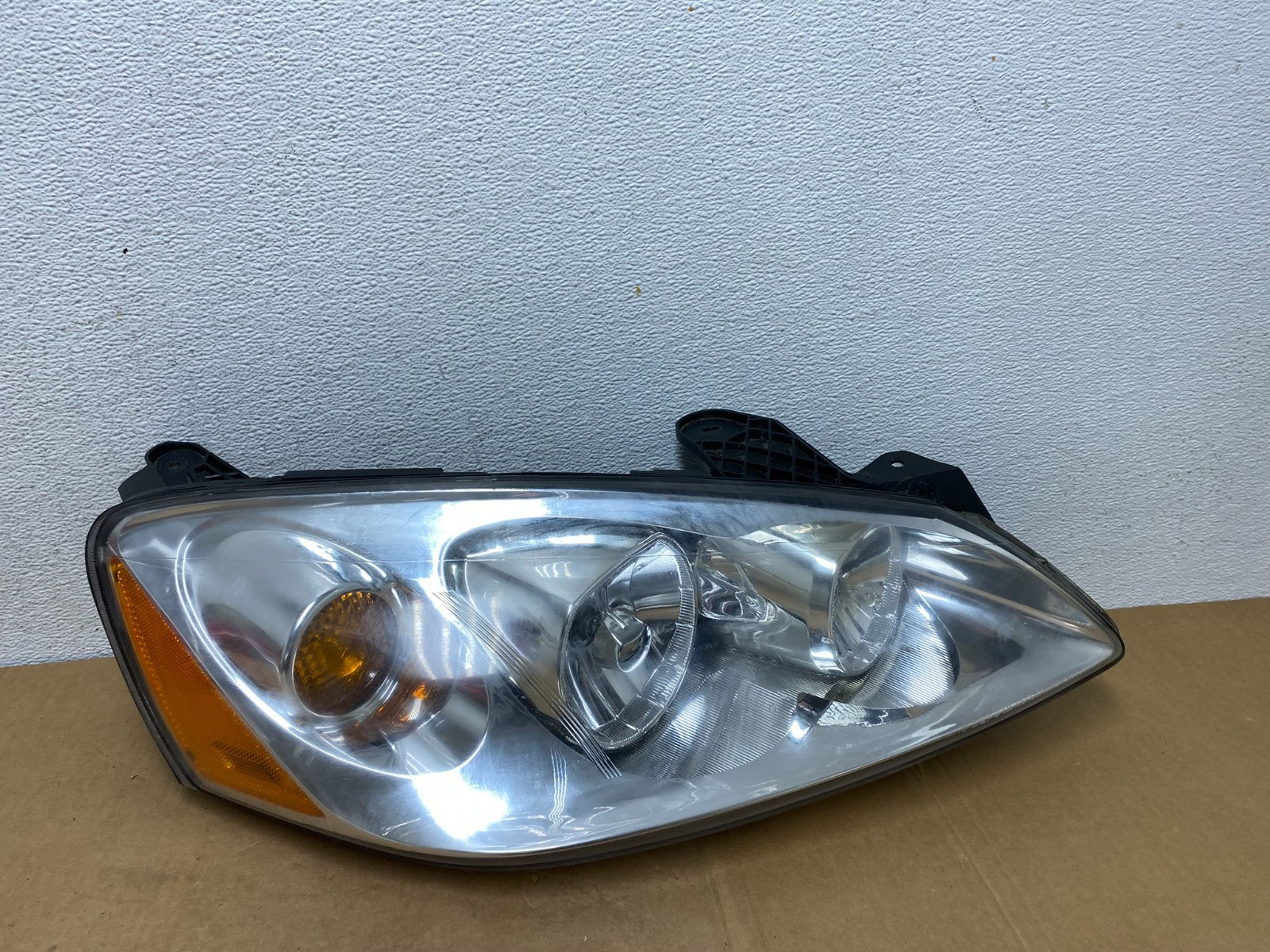 2005 to 2009 Pontiac G6 Headlight Right Passenger Rh Side Halogen DEPO AC8384 DW0