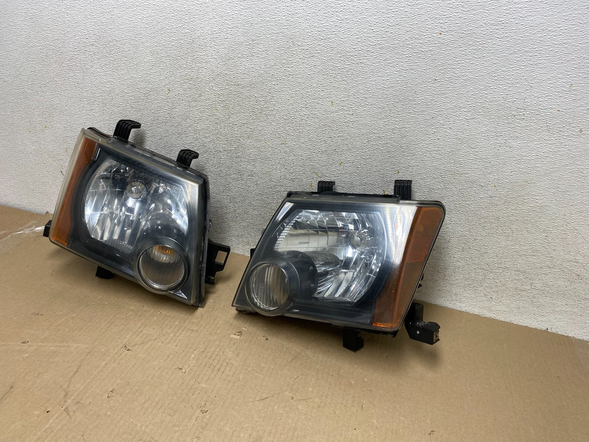 2005-2015 Nissan Xterra Driver Left+Right Side Set Headlights AH6738 DW2