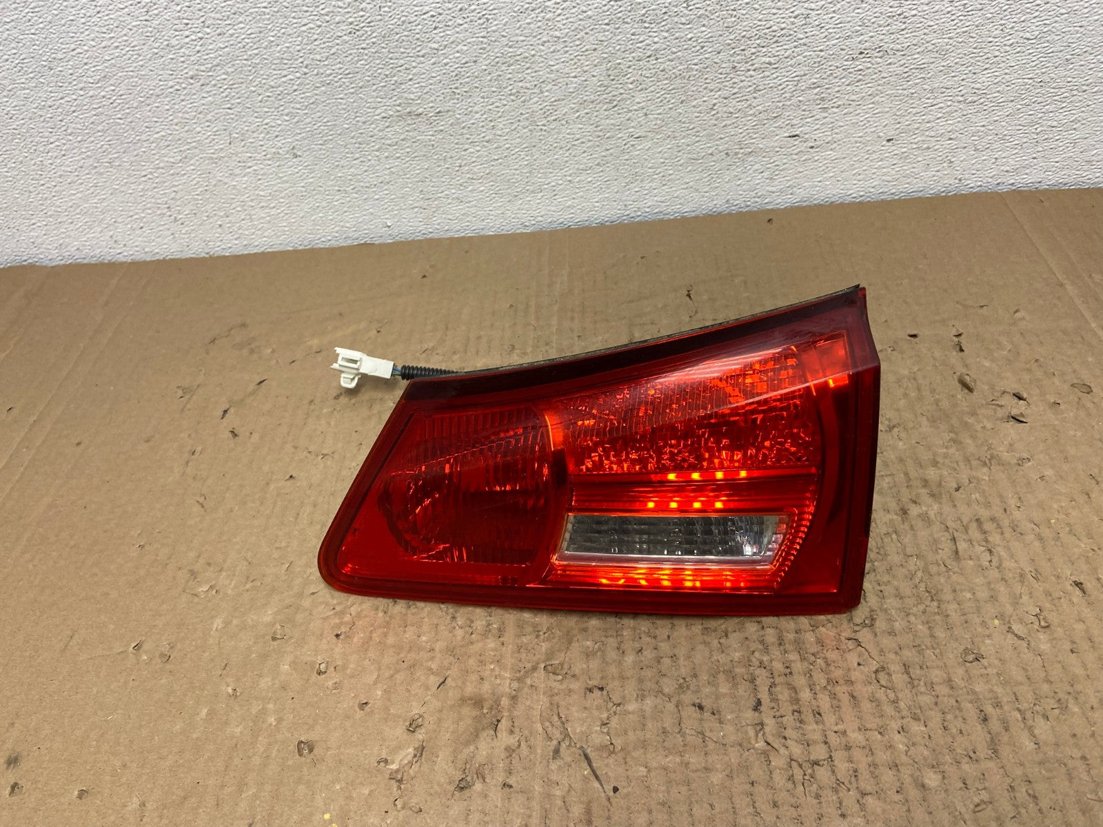 2006 - 2008 Lexus Is250 Is350 Right Passenger RH Inner Tail Light Oem AC4055 LK0