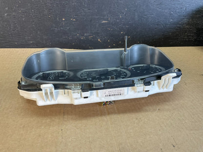 2004 2005 Toyota Sienna Speedometer Cluster Gauge AF3611 DG5