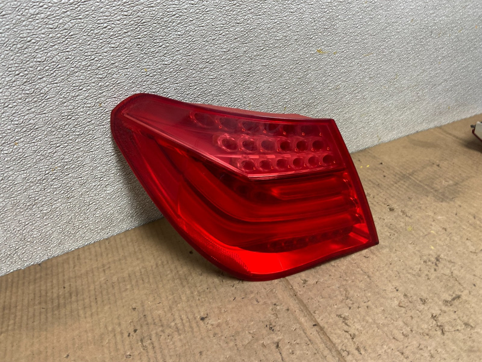 2009 to 2012 Bmw 7-Series F01 F02 750i Left Driver LH Tail Light OEM AA6779 LK2